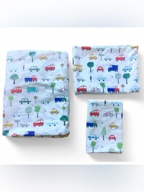 EUC! Pottery Barn Kids TODDLER Neighborhood Print Organic Cotton Sheets Set